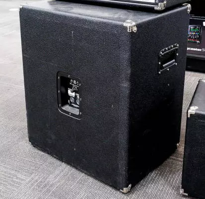 Traynor - 800 Watt 4x10 Bass Cabinet - 4 ohm Configuration 2